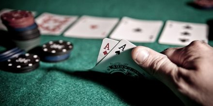 【百家樂娛樂城 Baccarat】德州撲克吸引的人地方 究竟在哪呢？